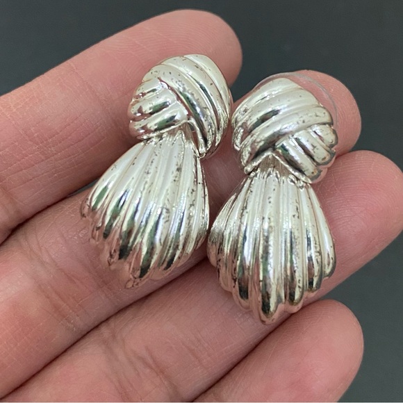 Vintage MONET Silver-tone Knot Door Knocker Earrings 16.5g - Picture 5 of 11